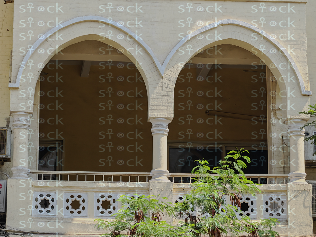  مبنى تراثي بأقواس