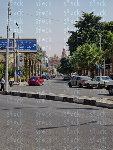  مفترق طرق وسيارات