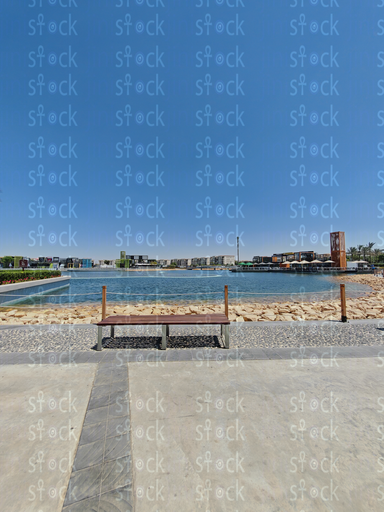  درجات ممشى تواجه البحيرة