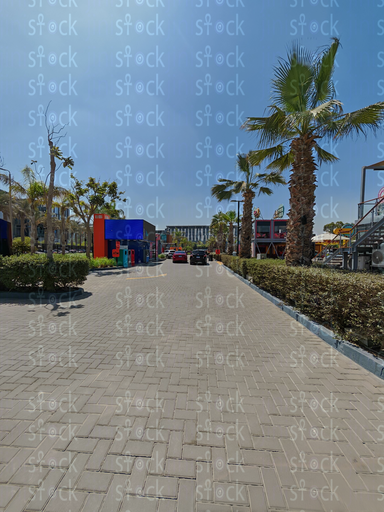 ساحة انتظار مفتوحة