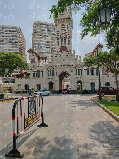 انسجام البرج والحديقة في حديقة المنتزه